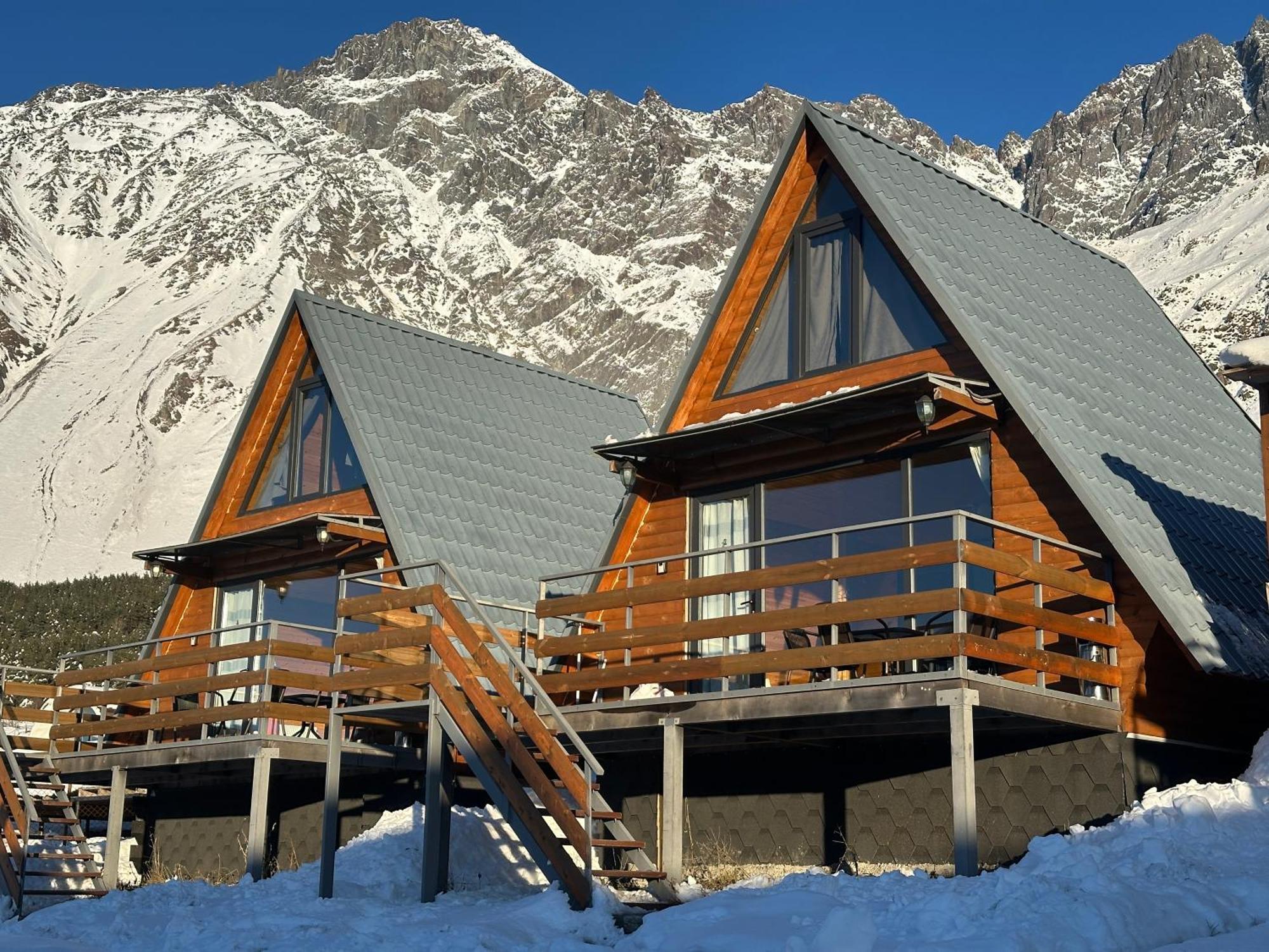 T&T Cottage Kazbegi Eksteriør billede